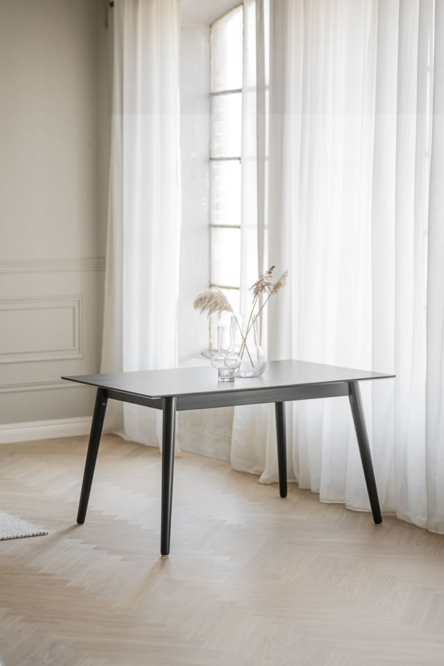 Lotta étkezőasztal 140x90cm - Fekete