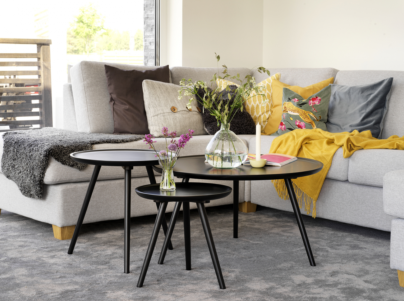 Daisy kerek dohányzóasztal 55cm - Fekete