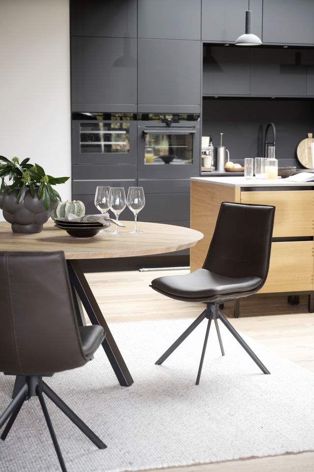 Karmstol 'Lowell' Forgatható - Barna