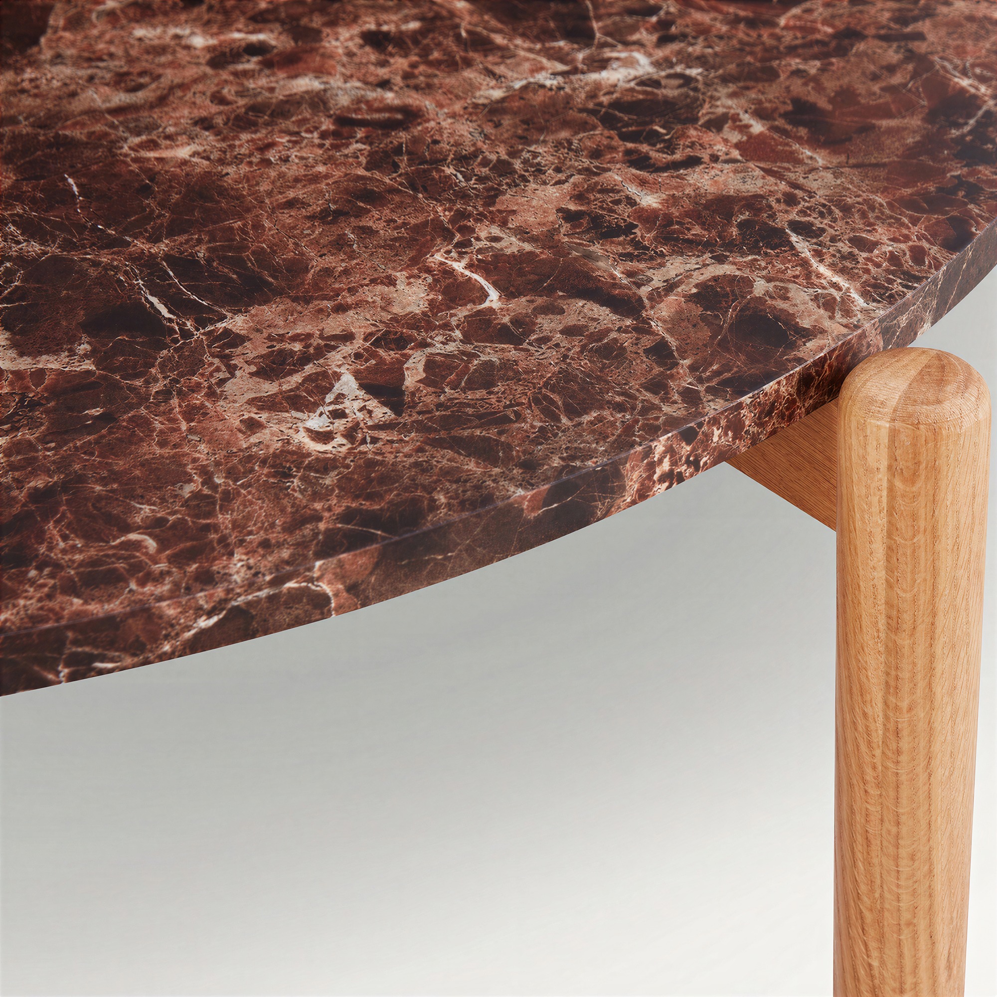 Marble doh&aacute;nyz&oacute;asztal S - Barna