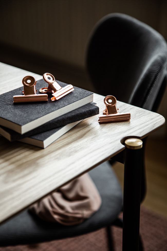 Hornstull' étkezőasztal 160x90cm - Tölgy/Fekete