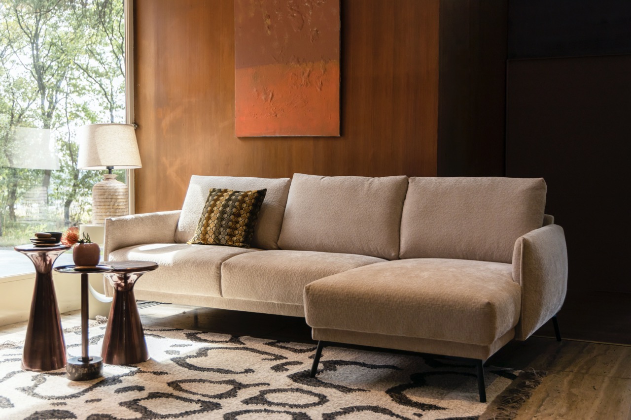 Oldalsó asztal 'Pose' – Barna