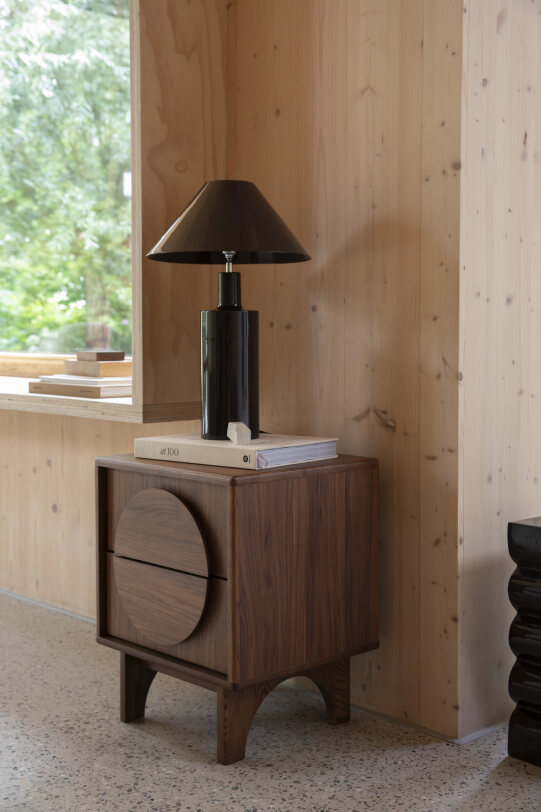 Ribiera oldalsó asztal - Barna