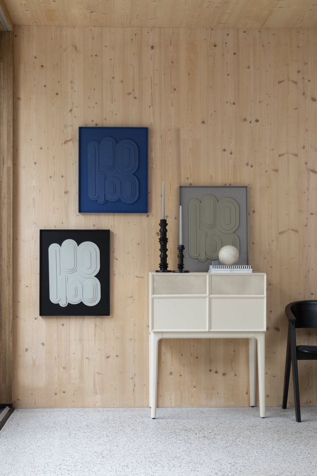 Oldalasztal 'June' - Bézs