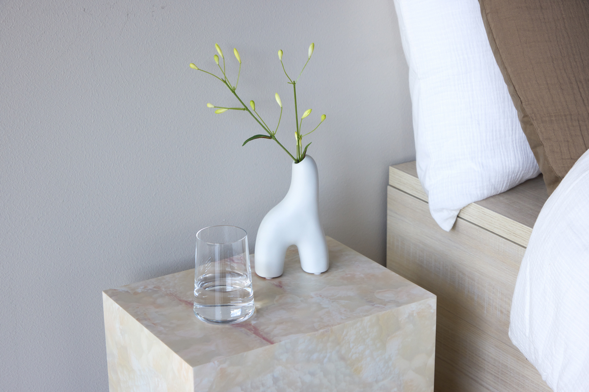 Eira oldalasztal 35x25cm - Bézs