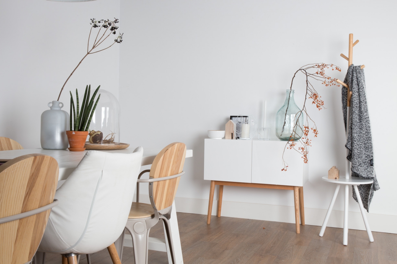 Ruhafogas 'Table Tree' - Fehér