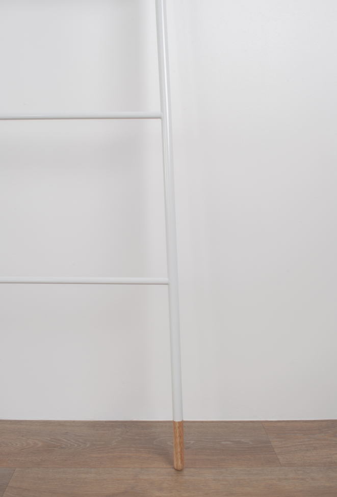 Ruhafogas 'Rack' - Fehér