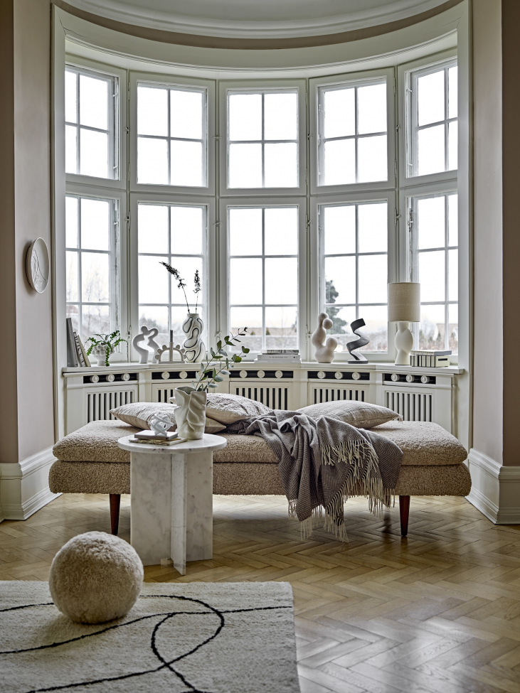 Nappaliágy 'Pione' - Természet