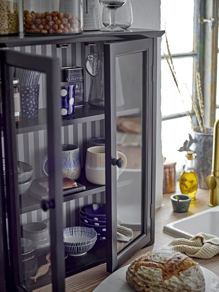 'Hazem' ruhásszekrény – fekete