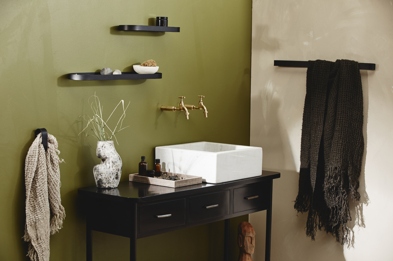 Akasztó 'SOTRA' - Fekete