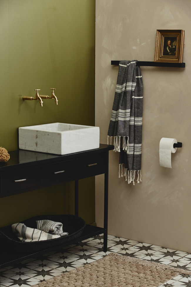 Akasztó 'SOTRA' - Fekete