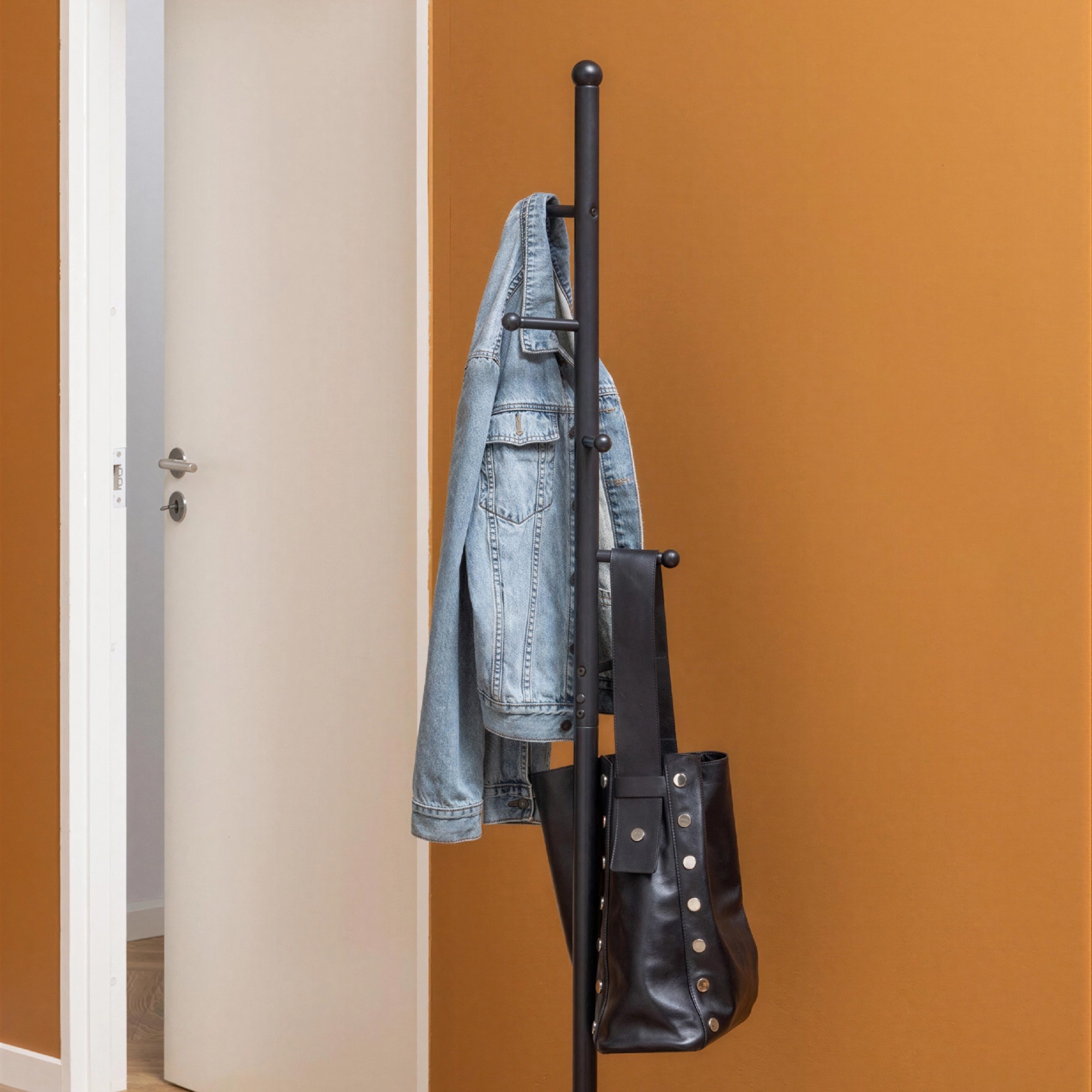 Ruhafogó 'Ljusdal' 32cm - Fekete