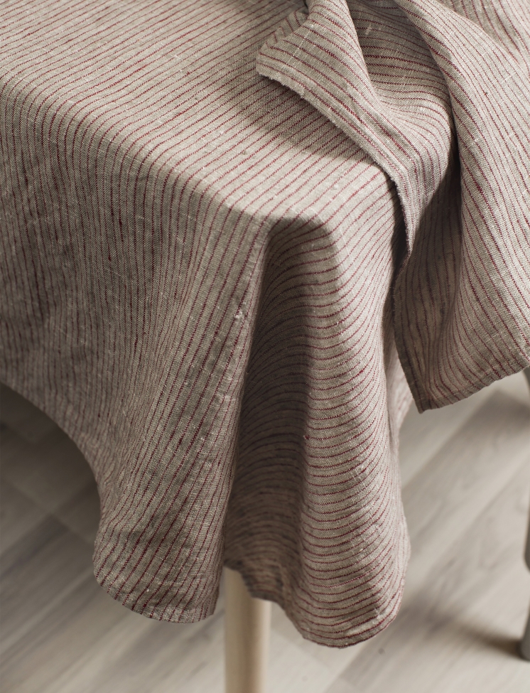 Terítő 'Linus' 145x250- Piros/Fekete