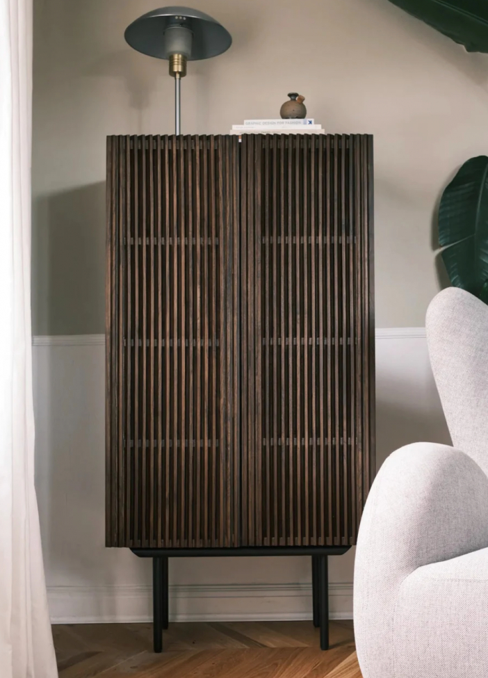 Magas pad 'Louvre' - Dió