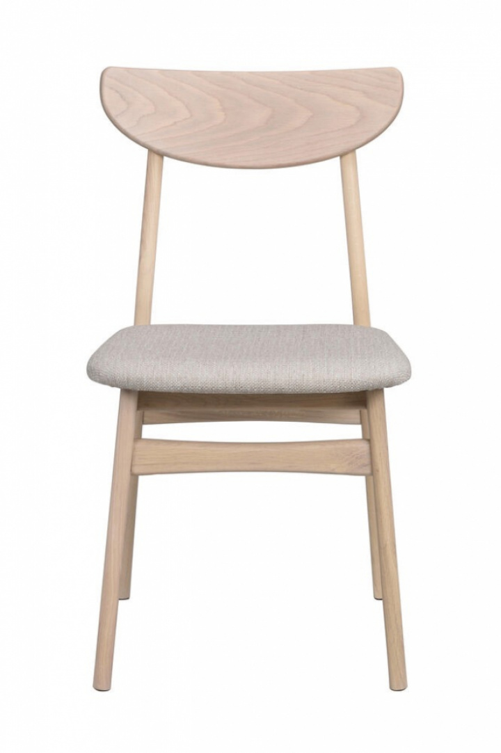 Rodharn szék - Bézs/Szürke a csoportban Bútorok / Ülőbútorok / Székek nál Reforma (120087)